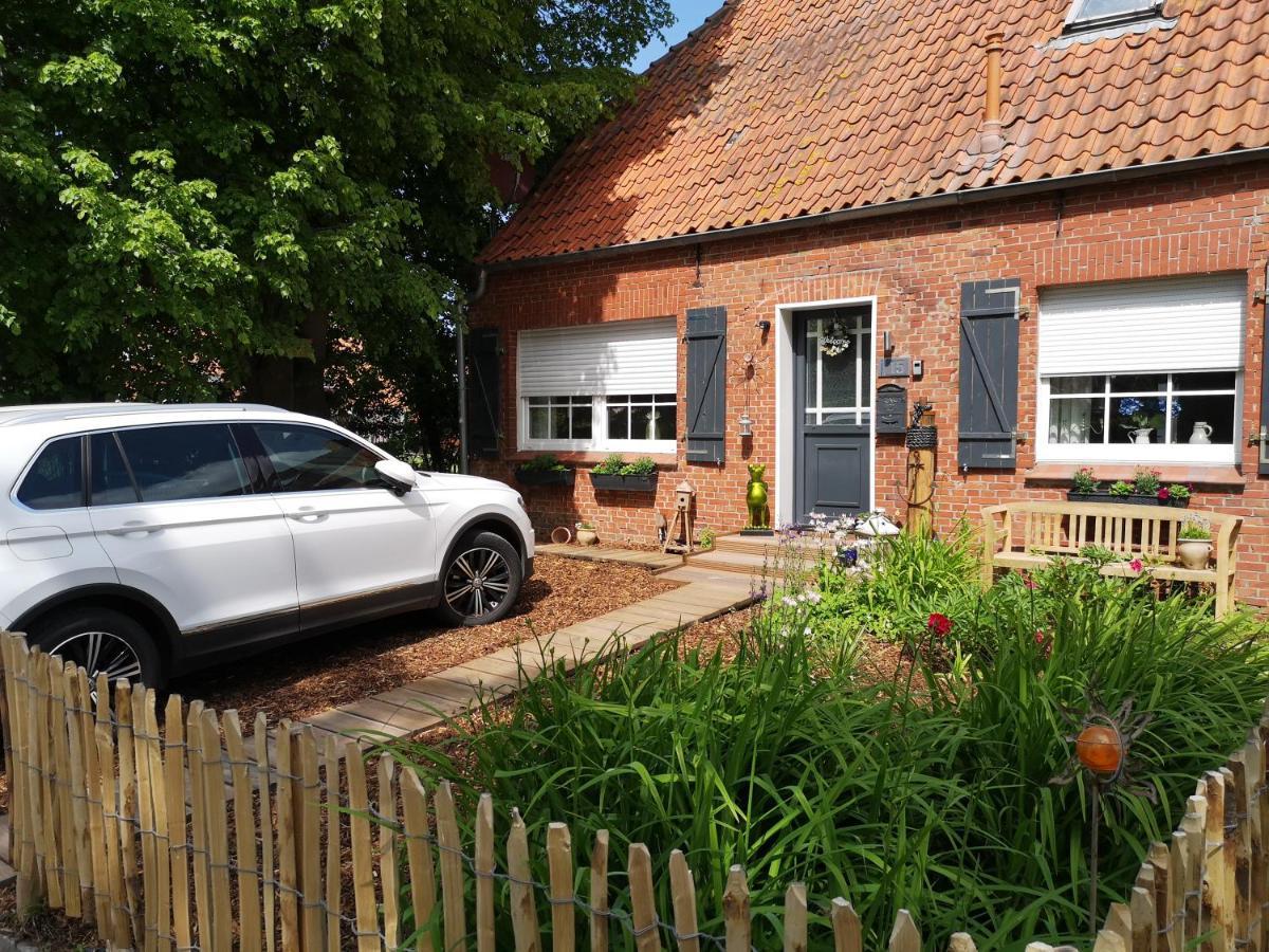 Huus An'T Doerpsdiek Krummhörn Exterior foto